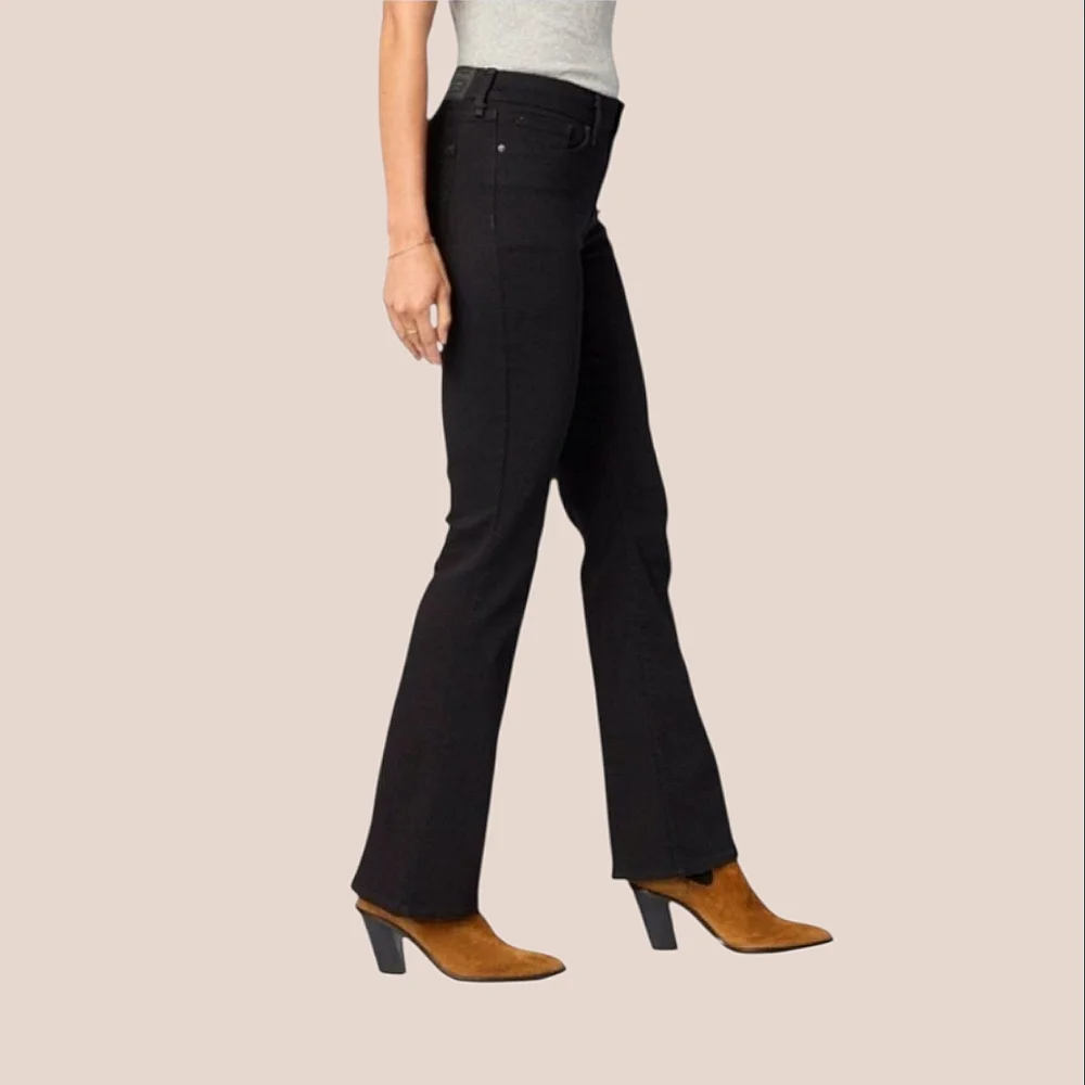 LEVIS Signature Mid Rise Bootcut Jeans - Picture 2 of 14